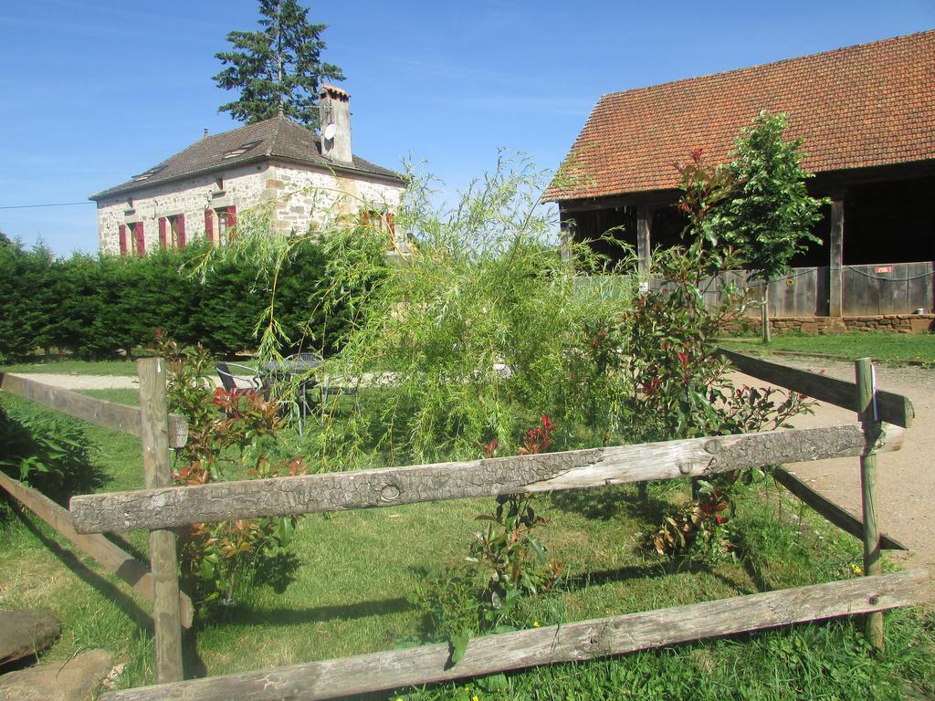 Ecuries De Saint Maurice- Maison D'Hotes De Gondou Lacapelle-Marival Bagian luar foto